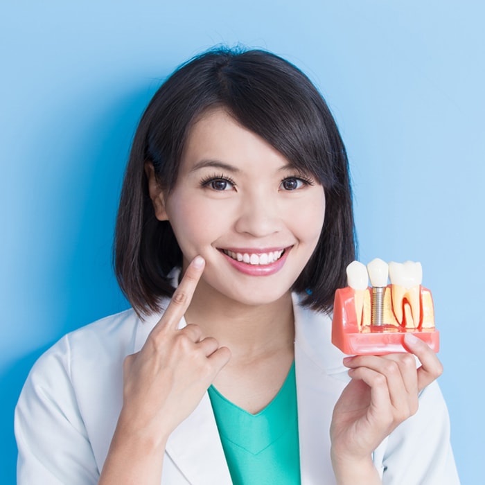 Dental Implants in La Crête